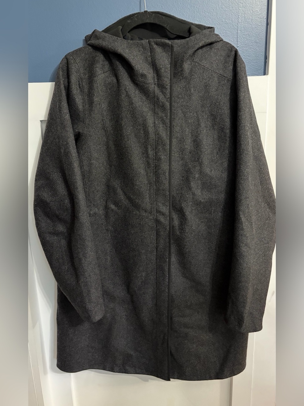 Arc'teryx Women's Embra Coat Charcoal Gray Size XL Wool Blend Hooded Long